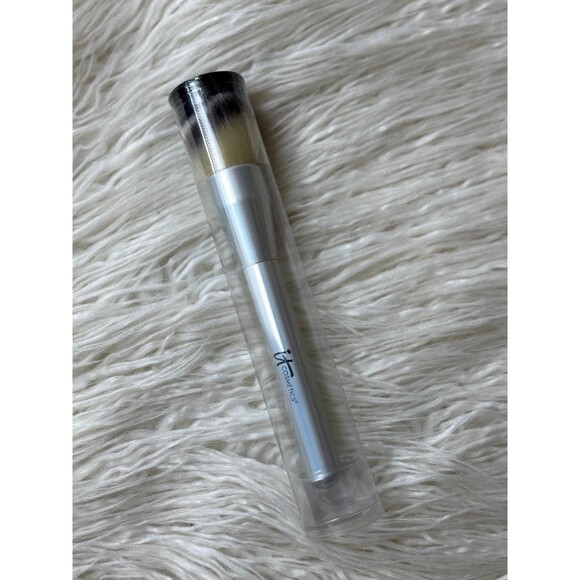 It Cosmetics Heavenly Luxe Angled Buffing Foundation Brush C6156 - Picture 3 of 7